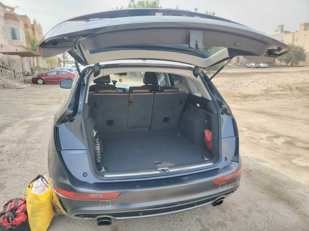 Car image 28