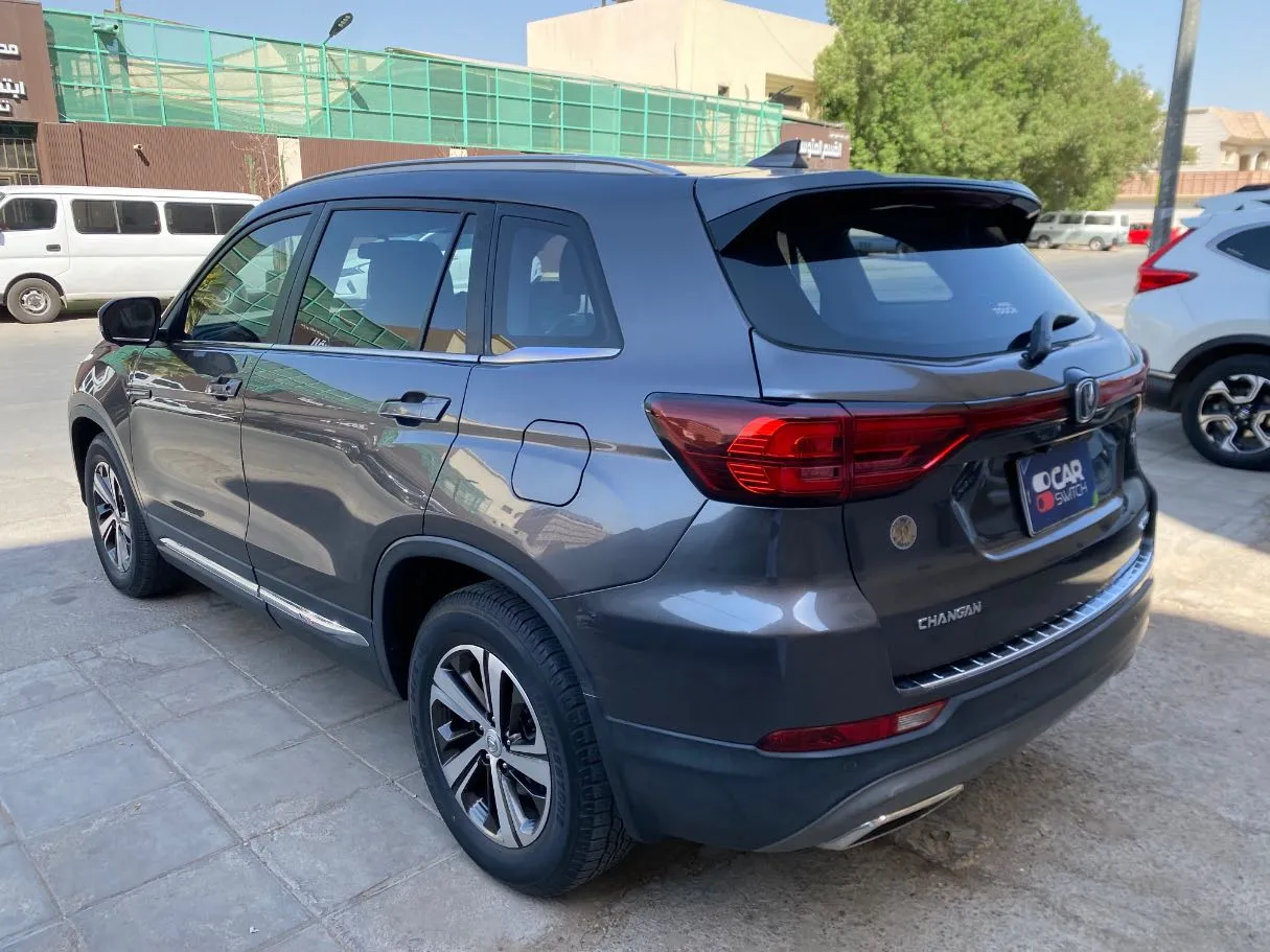 Car image 7
