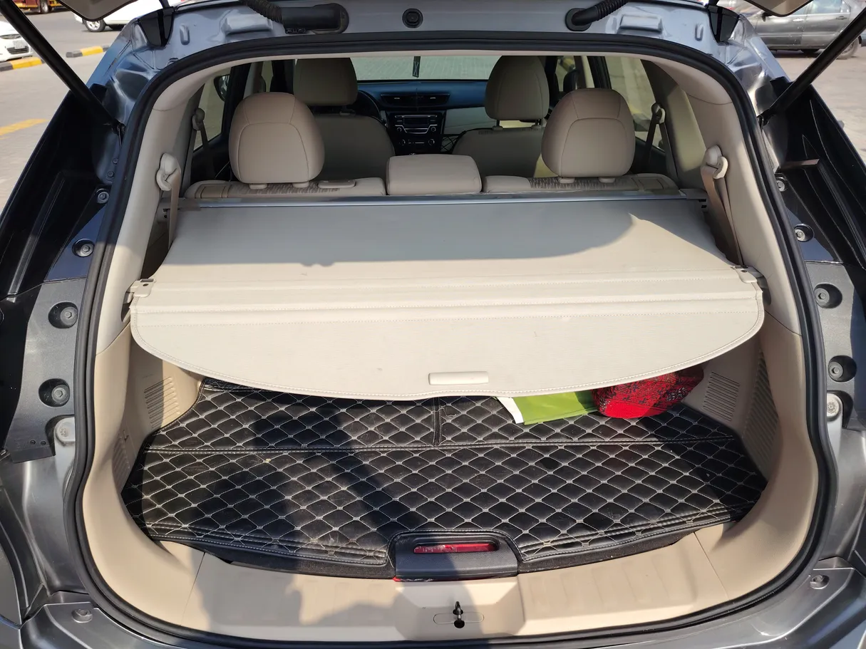 Car image 24