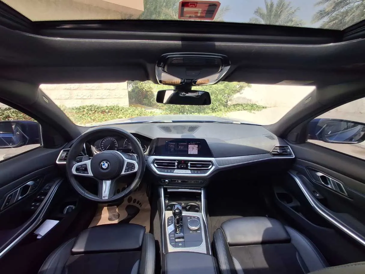 Car image 18