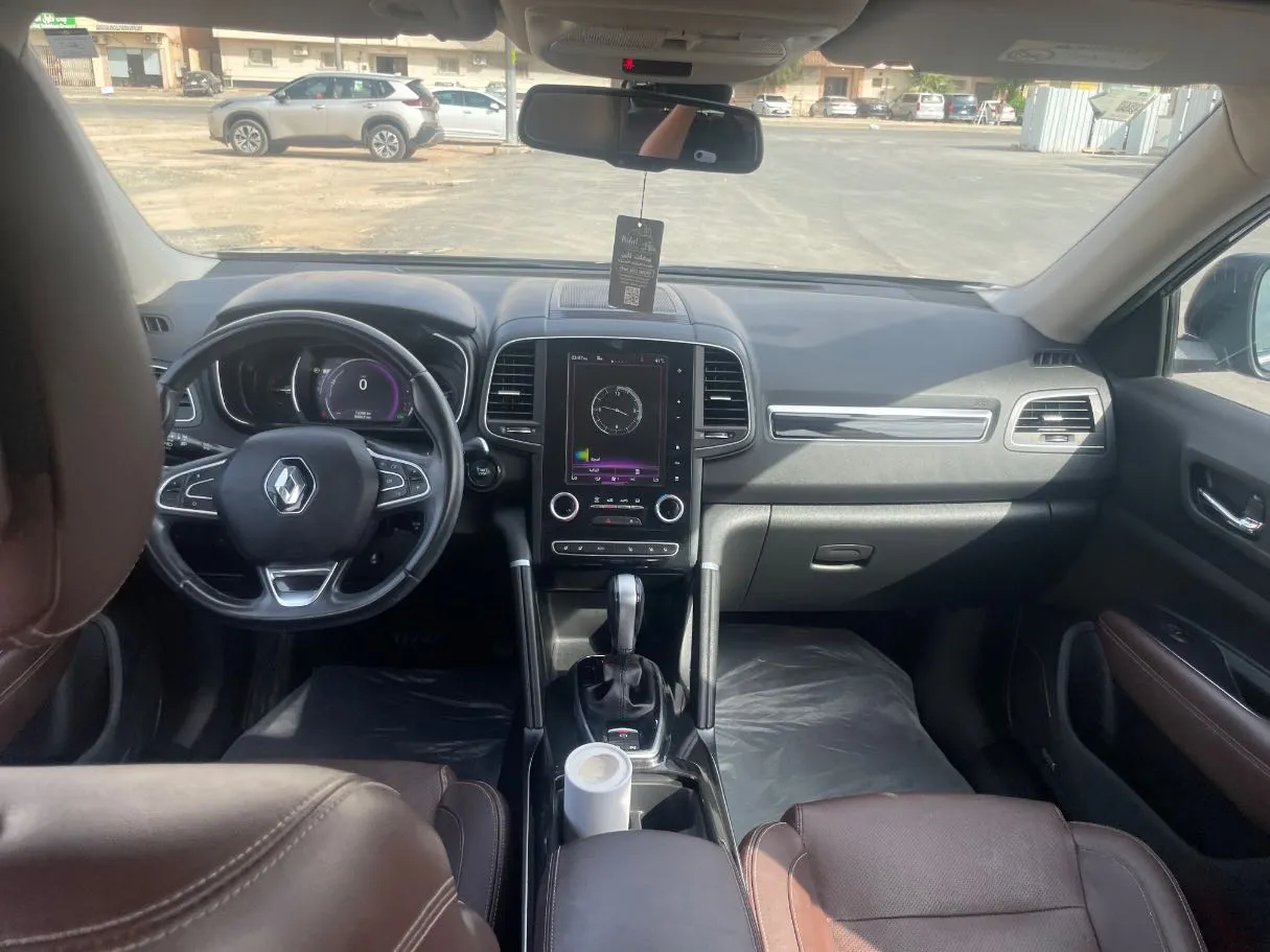 Car image 18