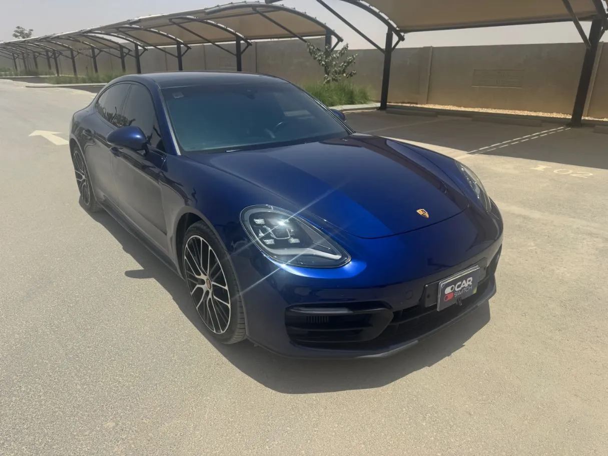 Car image 3
