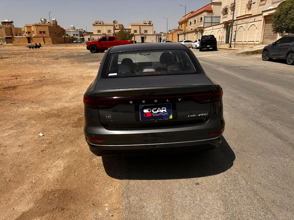 Car image 6
