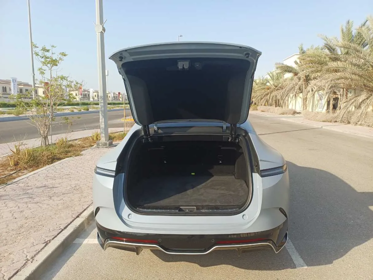 Car image 23