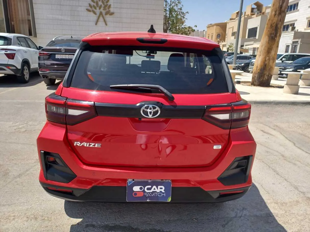 Car image 6