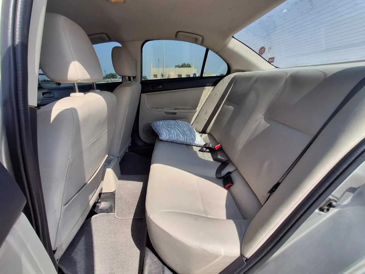 Car image 14