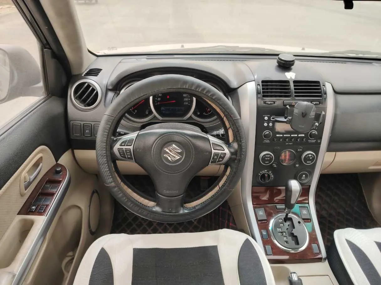 Car image 24
