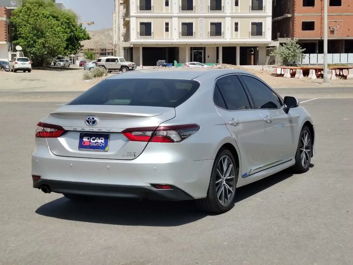 Car image 5