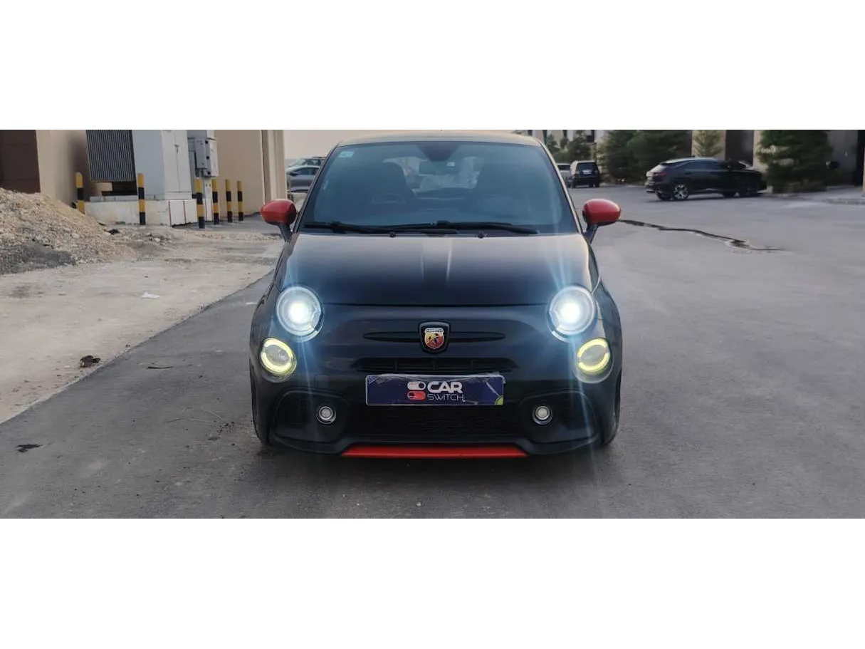Car image 2
