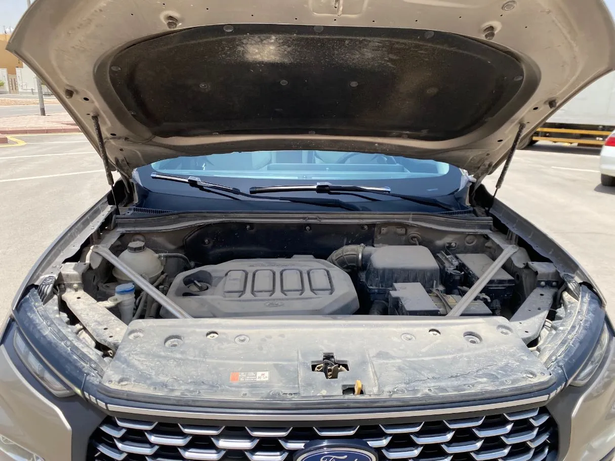 Car image 26
