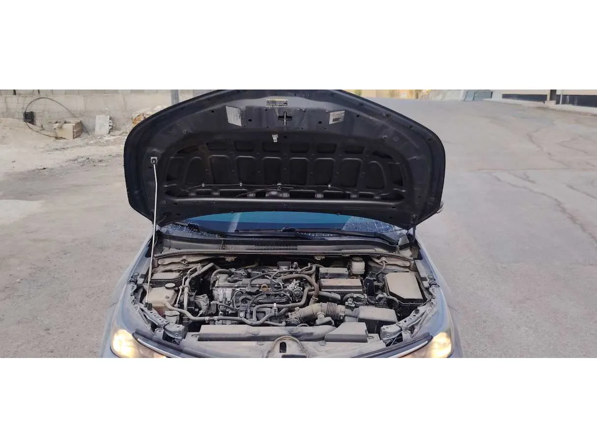 Car image 25