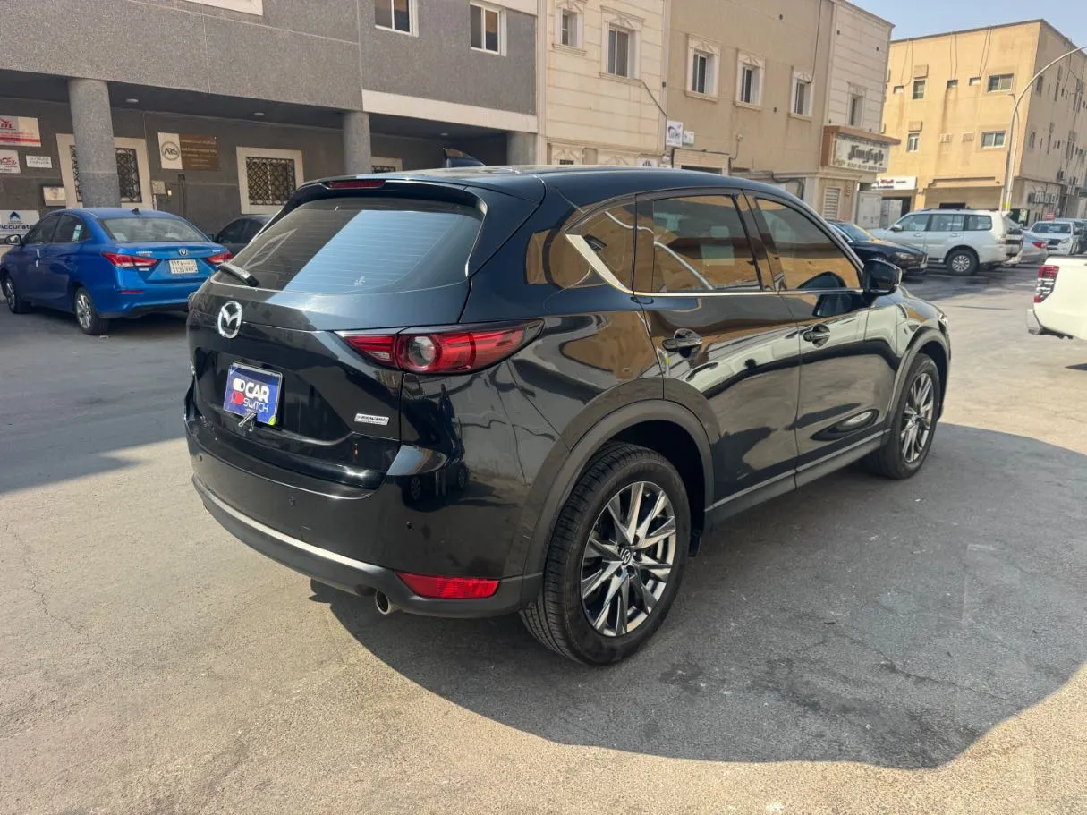 Car image 5
