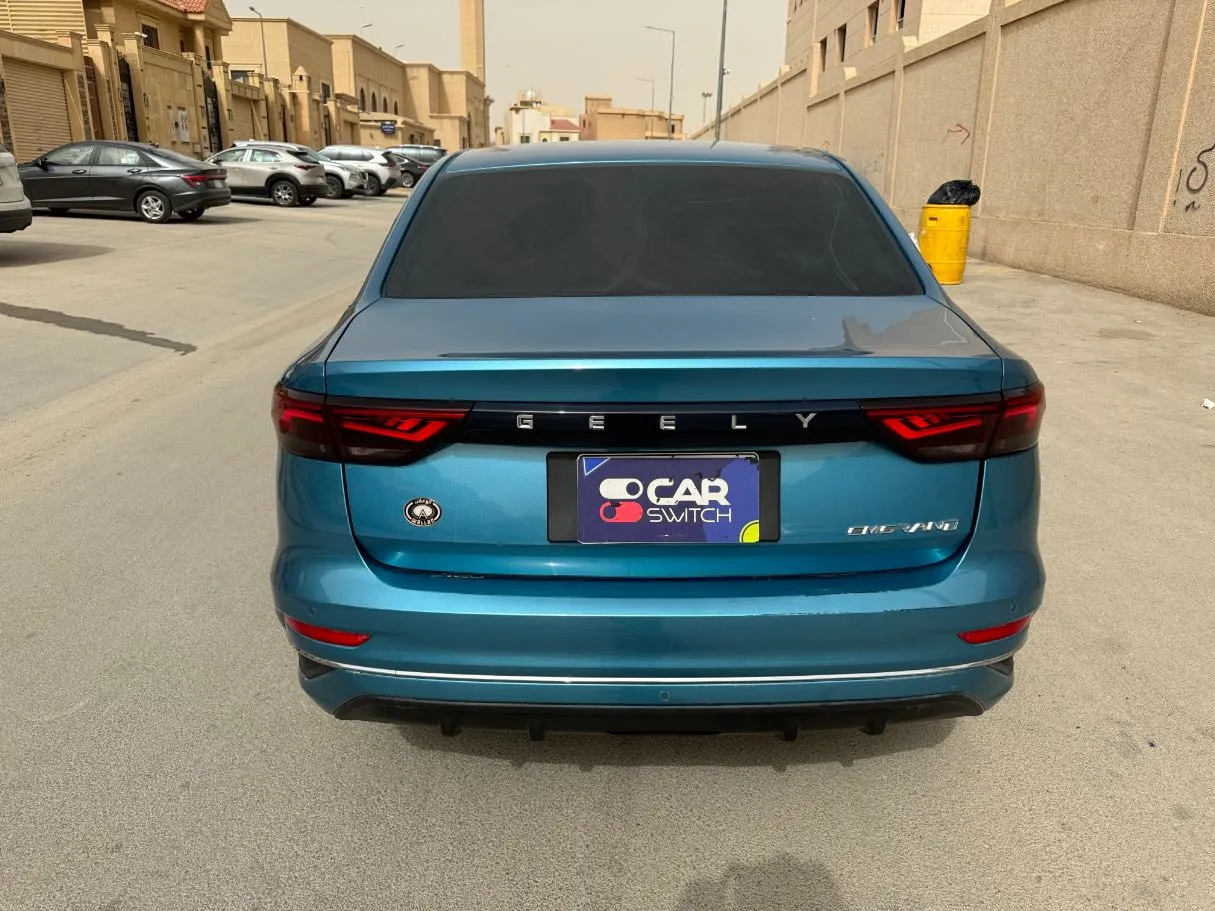 Car image 6