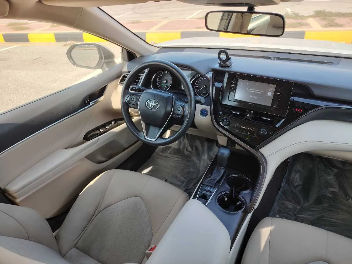 Car image 20