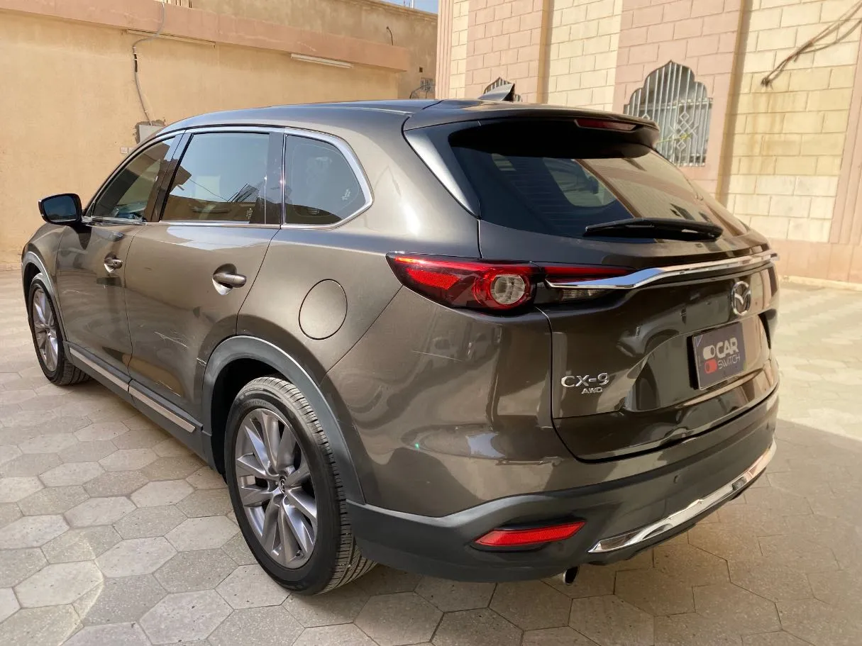 Car image 7
