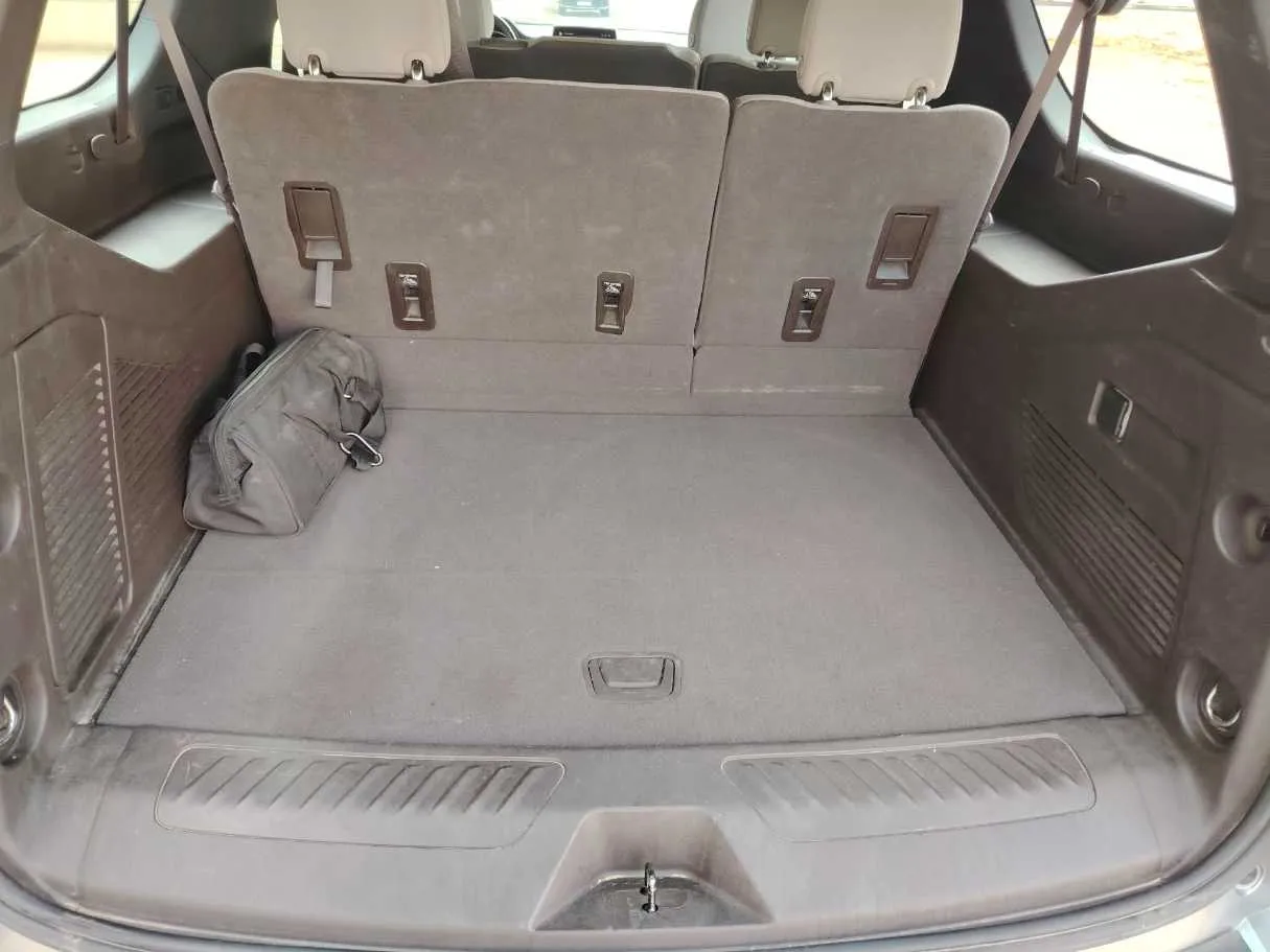 Car image 33