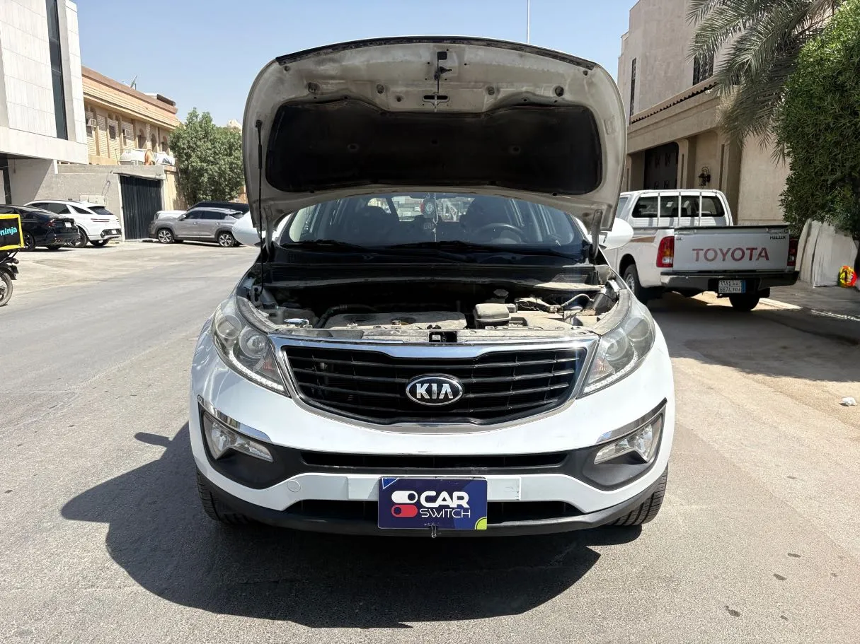 Car image 26