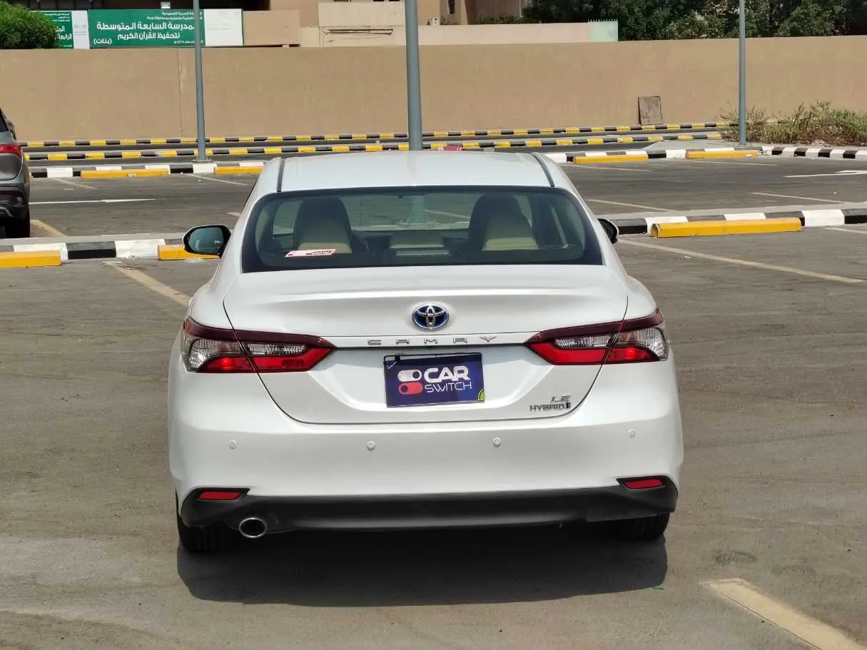 Car image 6