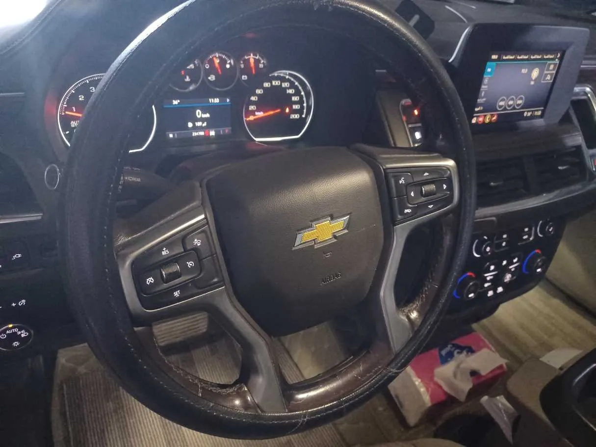 Car image 19