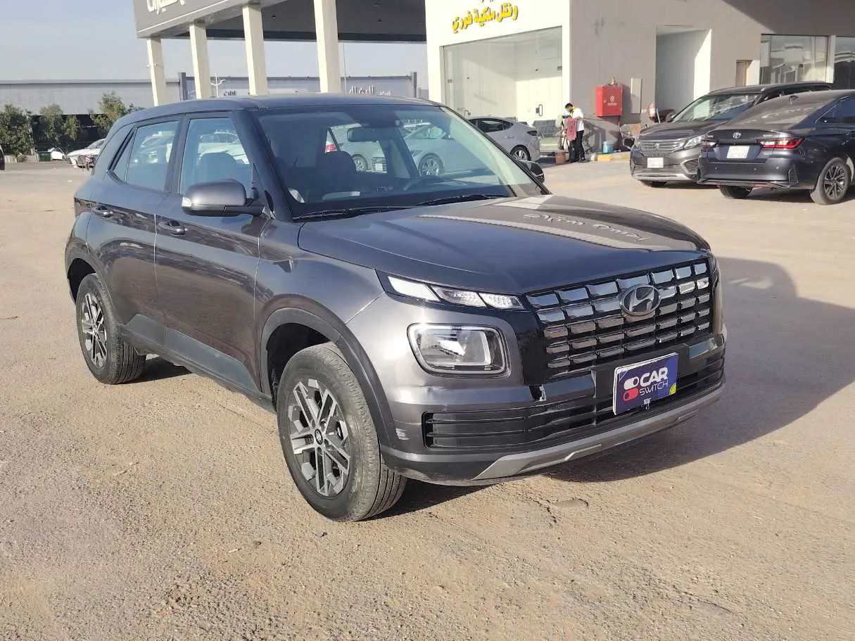 Car image 3