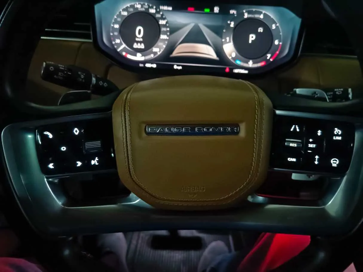 Car image 27