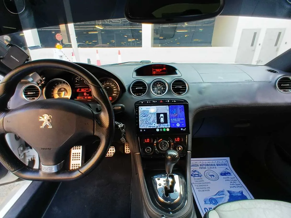 Car image 15
