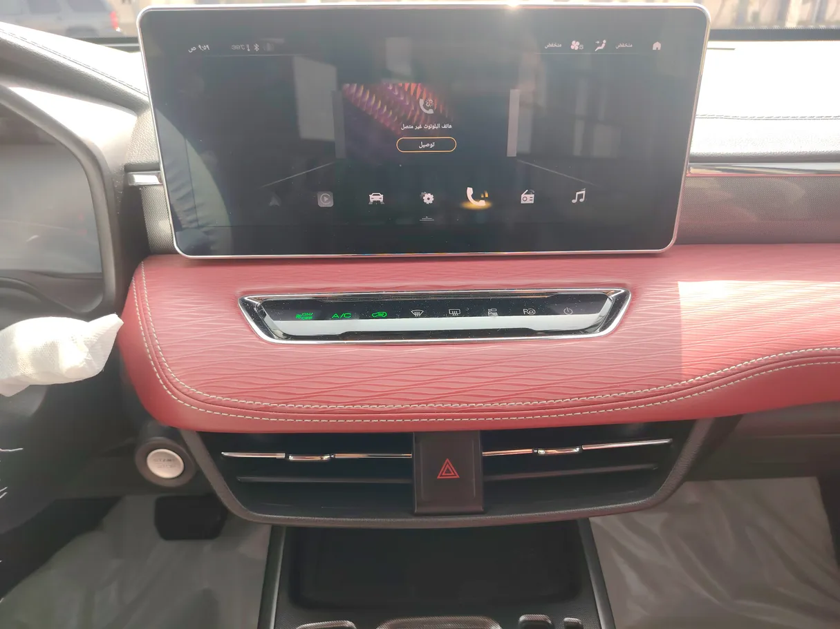 Car image 19