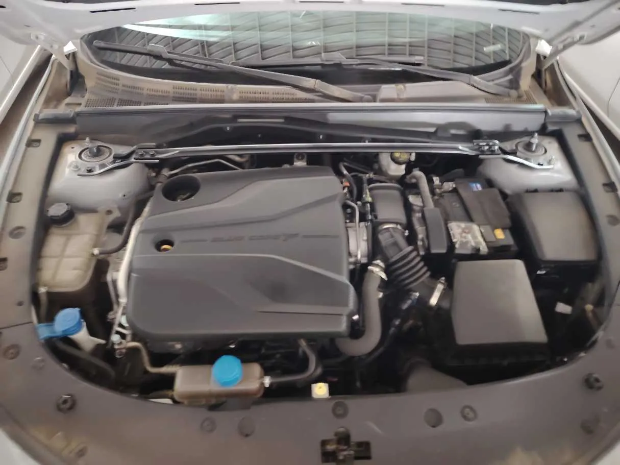 Car image 29