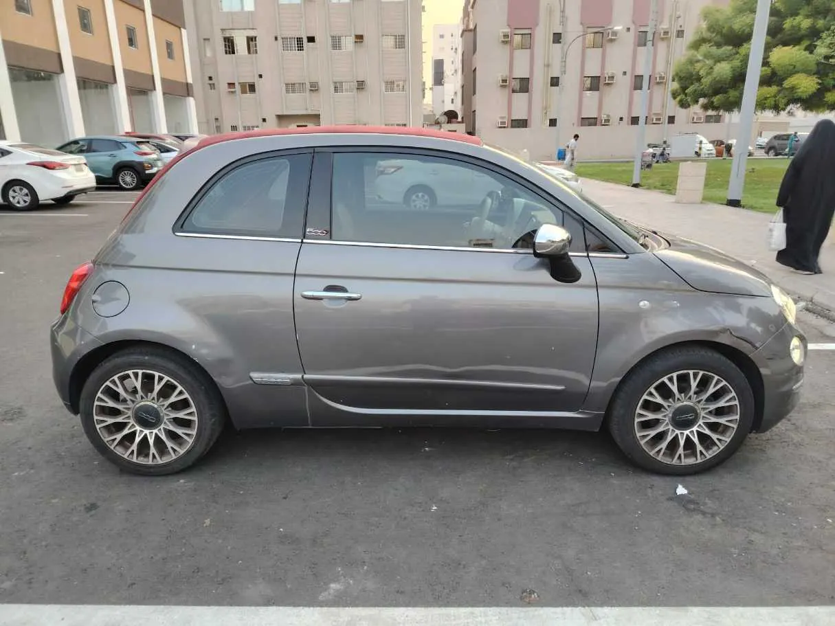 Car image 4