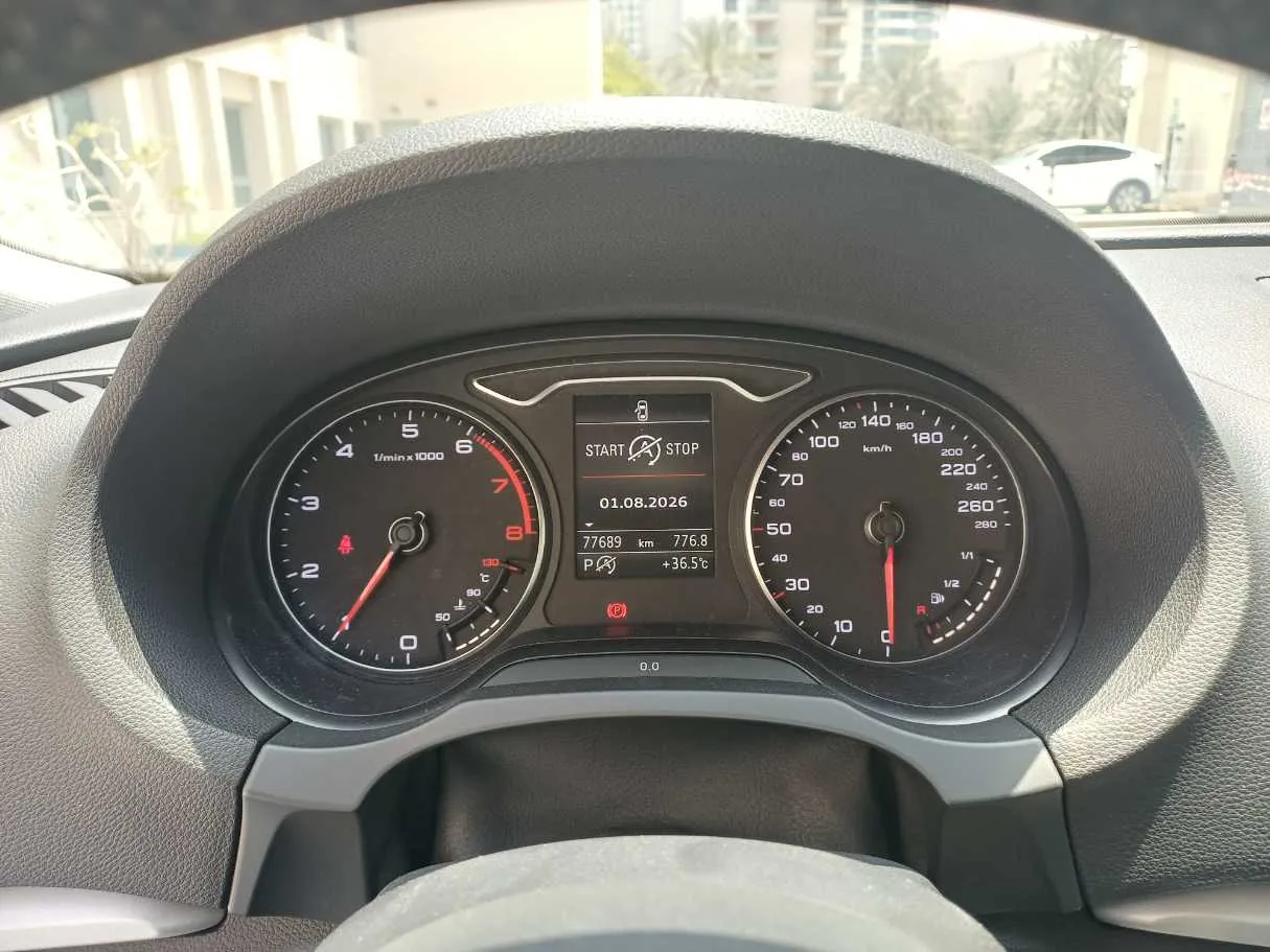 Car image 20