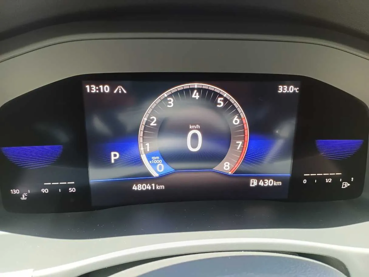 Car image 19