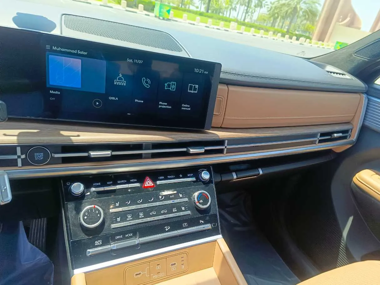 Car image 23