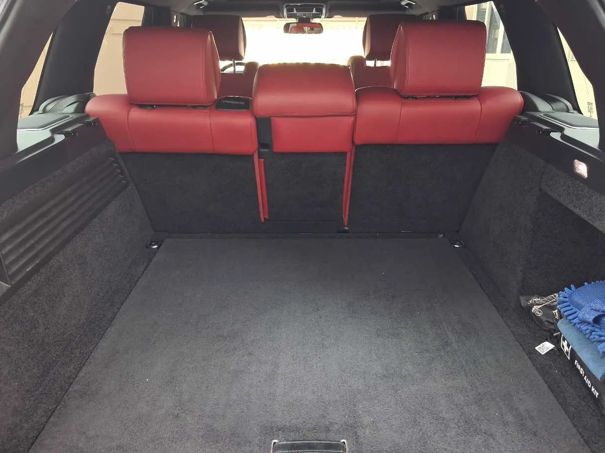 Car image 21