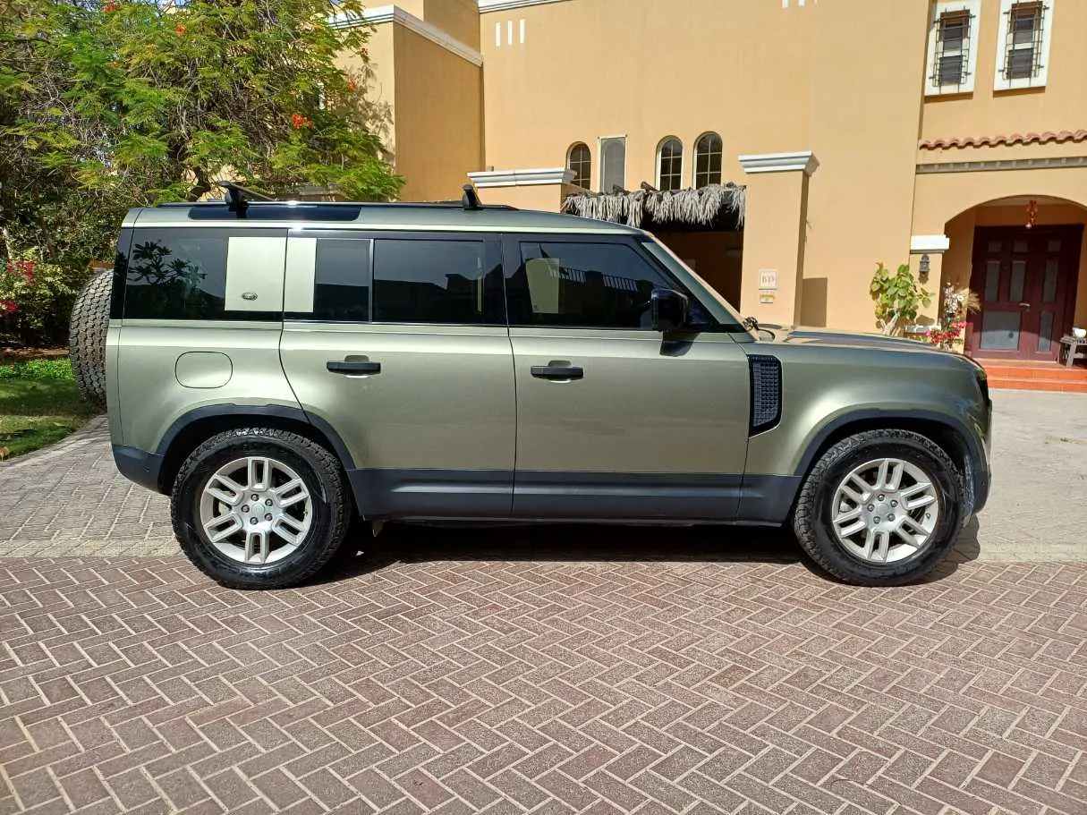 Car image 8