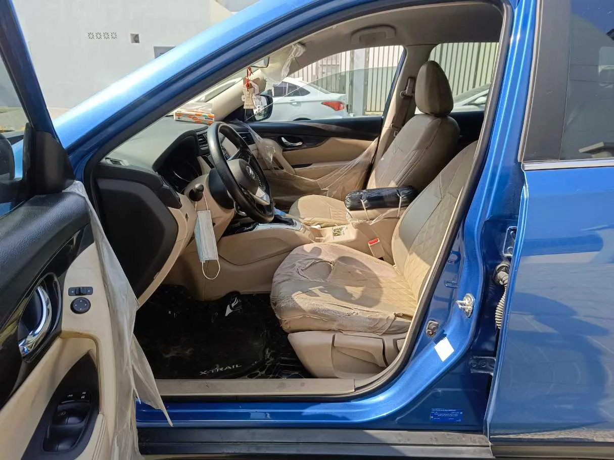 Car image 13