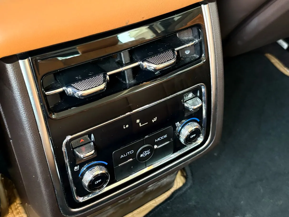 Car image 33