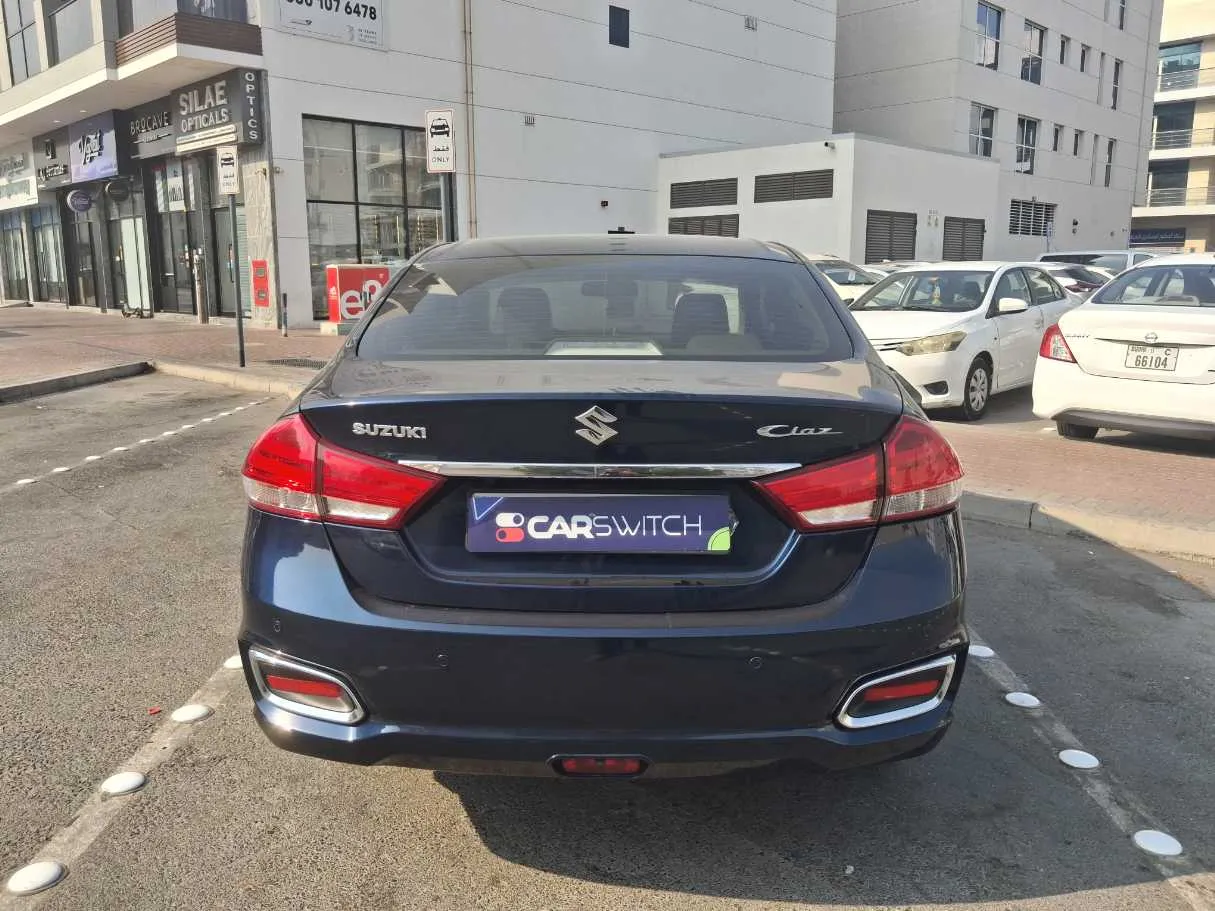Car image 6