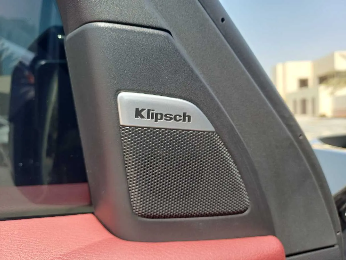 Car image 25