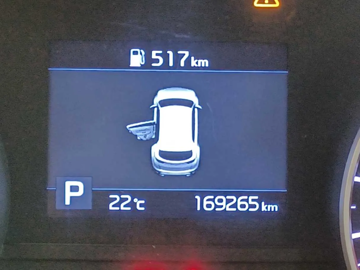 Car image 17