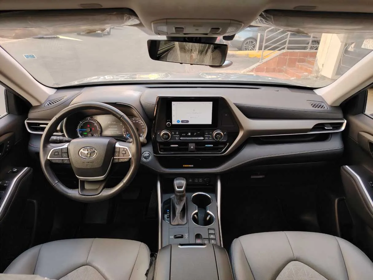 Car image 20