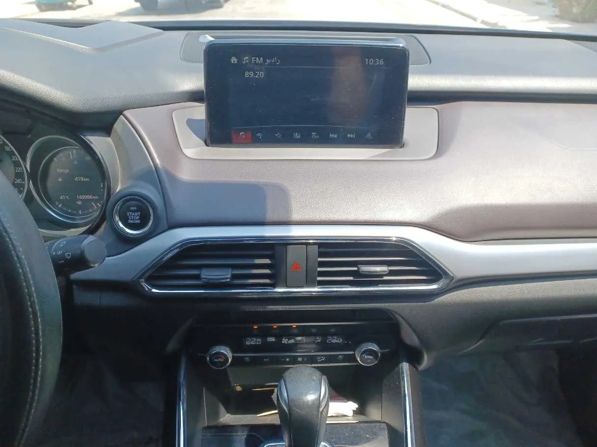 Car image 15