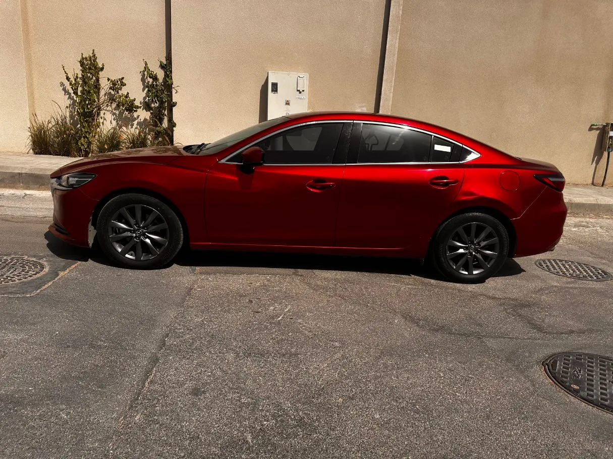 Car image 8