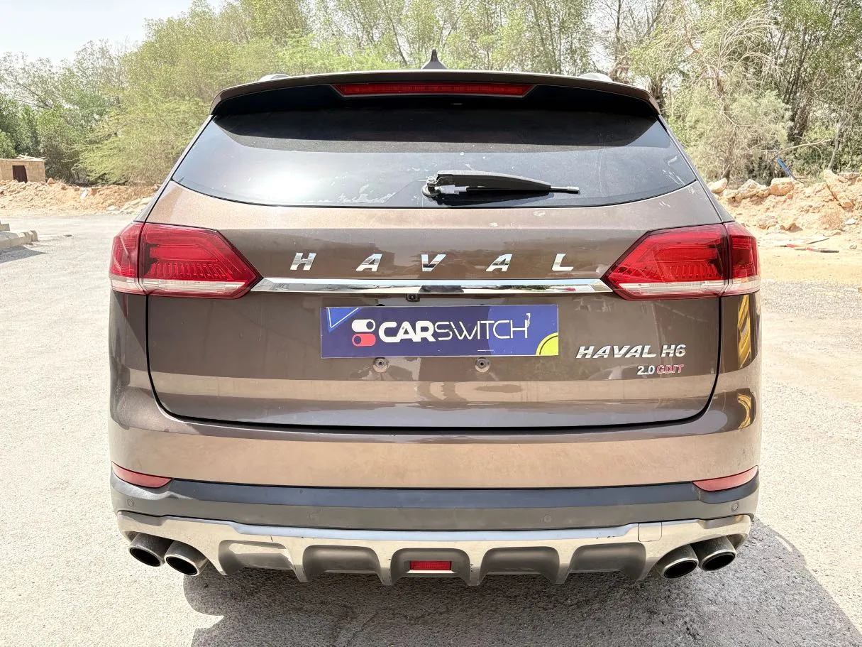 Car image 6
