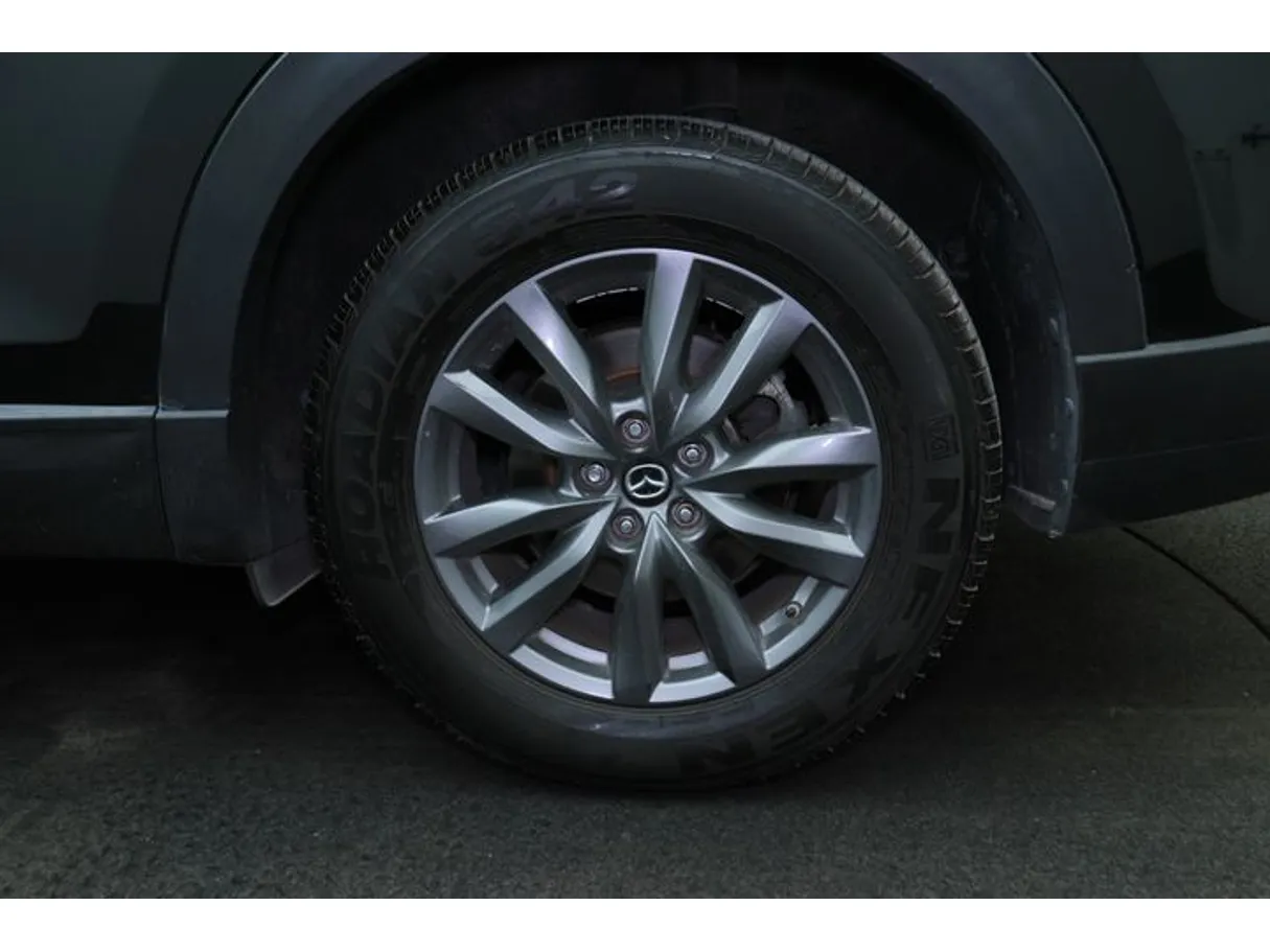 Car image 7