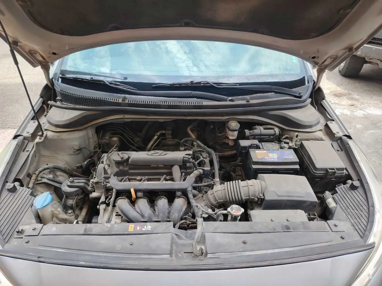 Car image 40