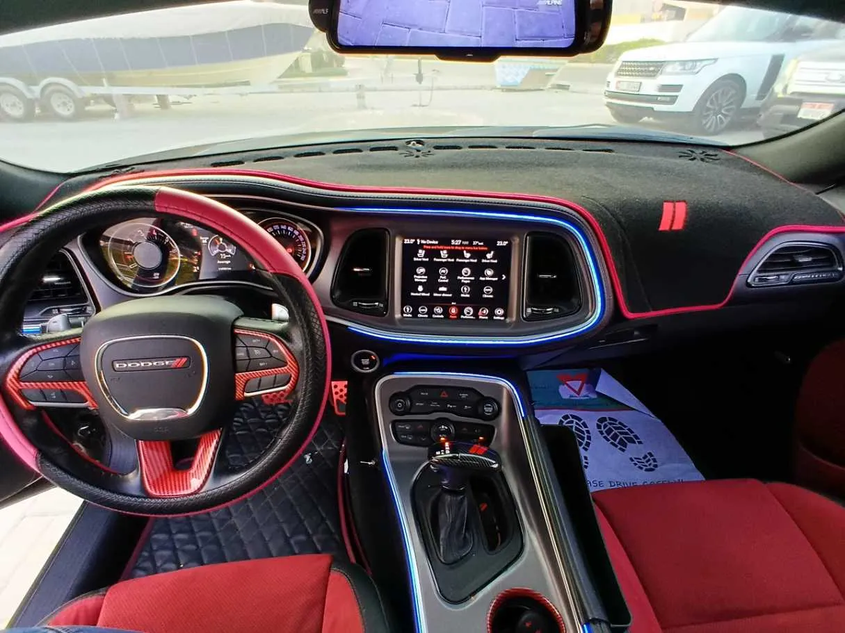 Car image 15