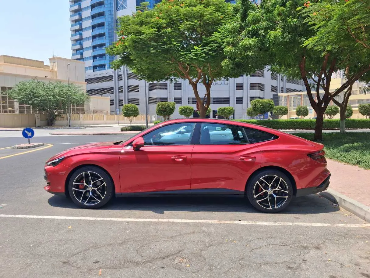 Car image 8