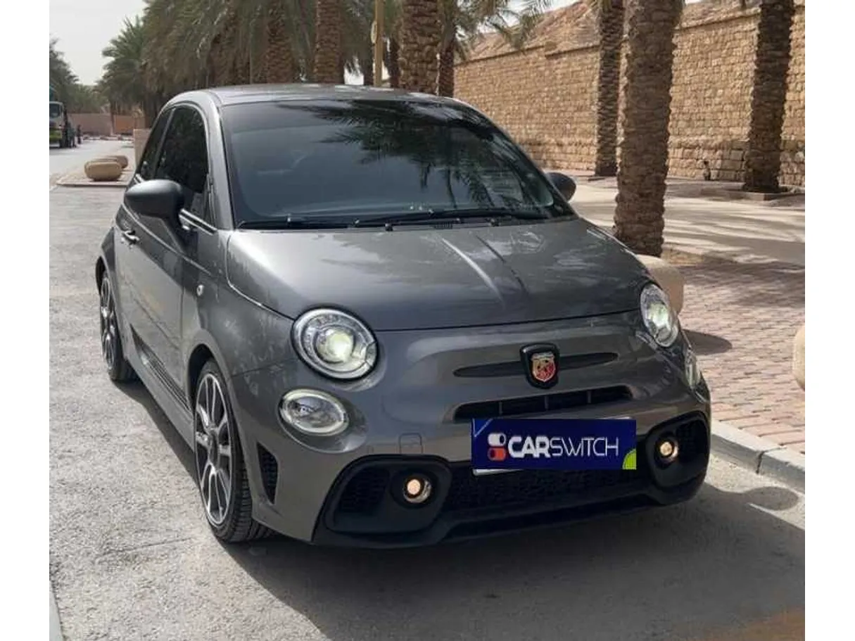 Car image 2
