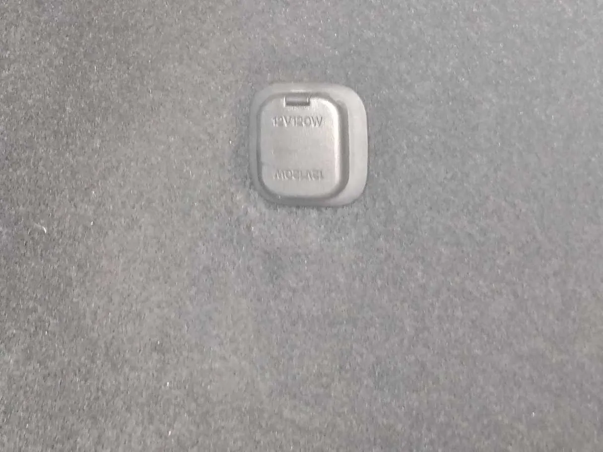 Car image 30