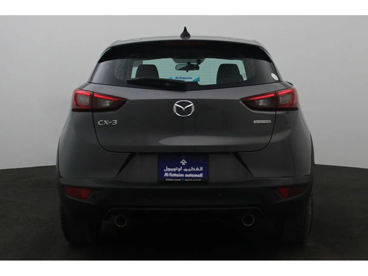 Car image 12